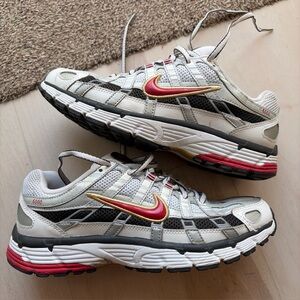 Nike P-6000 CNPT metallic silver red white gold
wms sz 7.5